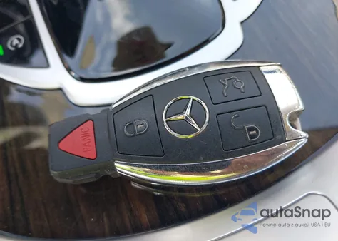 2017 Mercedes-Benz C 300 4Matic/Luxury 4Matic/Sport 4Matic from USA, damaged, VIN 55SWF4KB9HU185871